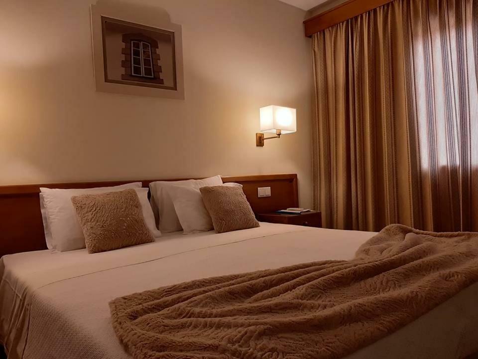 Hotel Dos Loios Santa Maria da Feira Kültér fotó